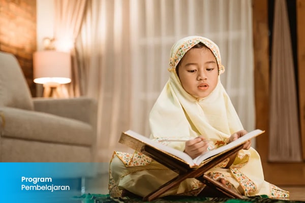 Menghafal Al Qur'an dimulai dari Juz 30 atau menyesuaikan kemampuan anak.